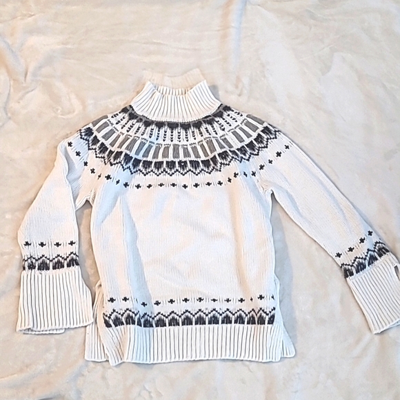 White Turtle Neck Knit Top with 3/4 Sleeves - Picture 2 of 4